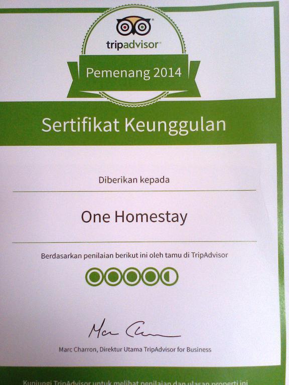 One Homestay And Warung Munduk Eksteriør billede