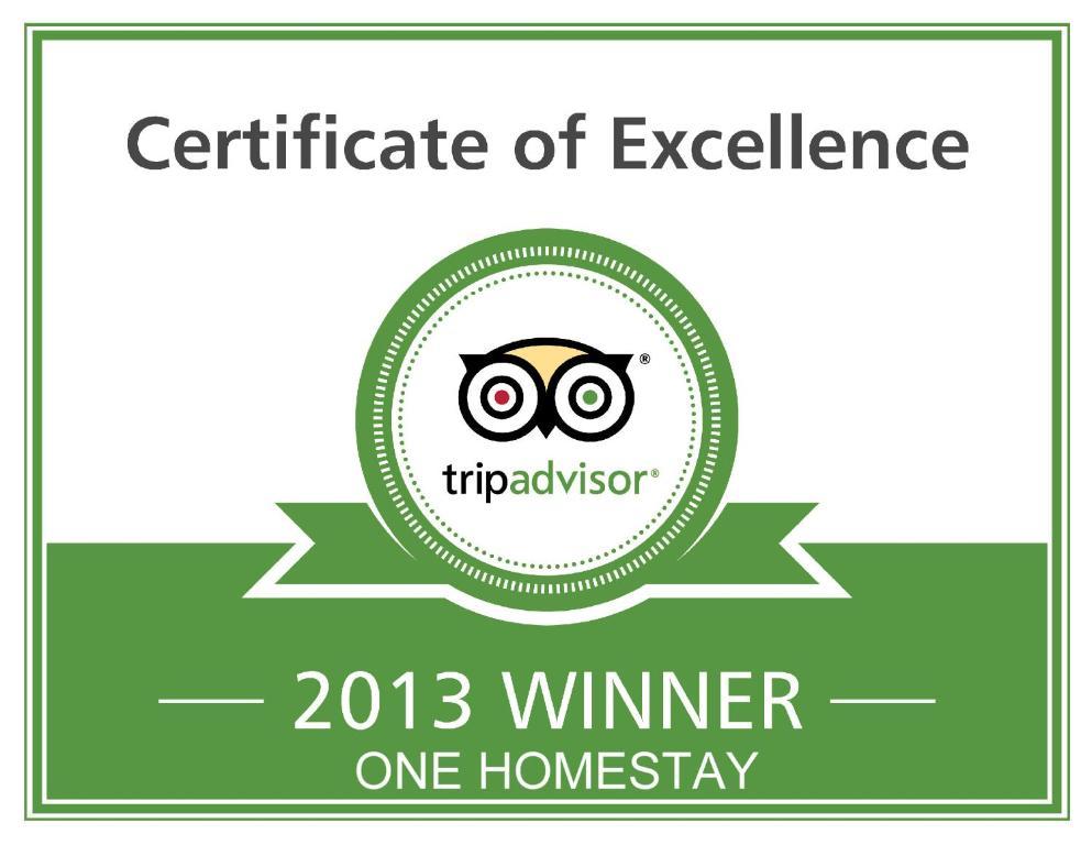 One Homestay And Warung Munduk Eksteriør billede