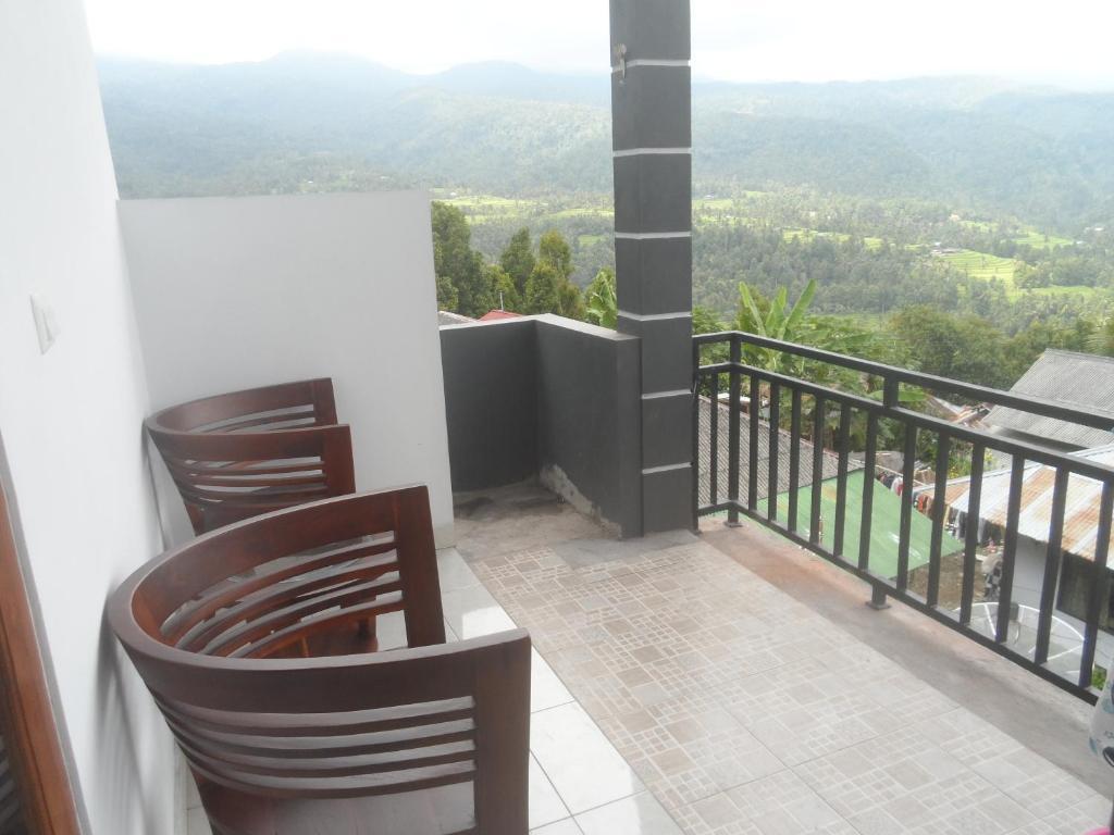 One Homestay And Warung Munduk Eksteriør billede