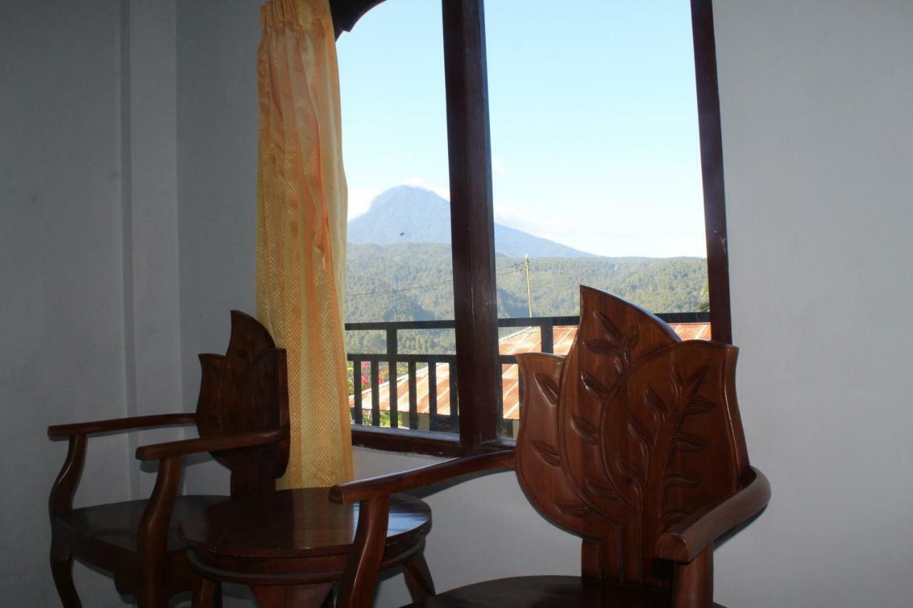 One Homestay And Warung Munduk Eksteriør billede