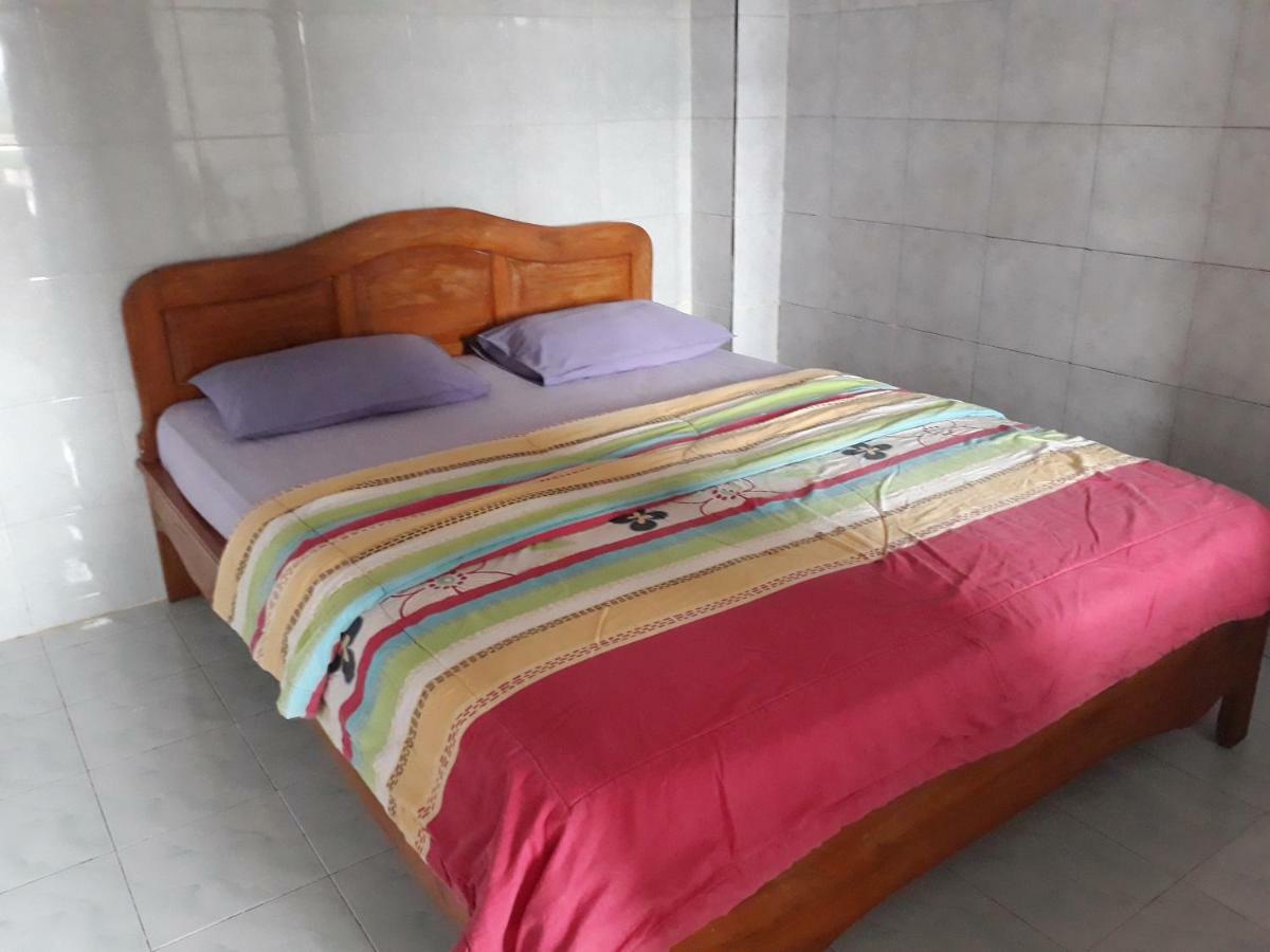 One Homestay And Warung Munduk Eksteriør billede